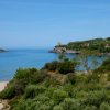 Vista panoramica sul mare e isola.